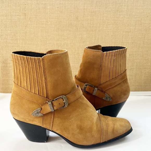 Dingo Western Ankle Boot Pull On Bootie Brown Suede Buckle Strap size 8 M - Picture 2 of 13
